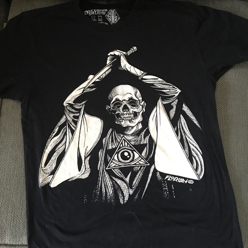 Illuminati shirt
